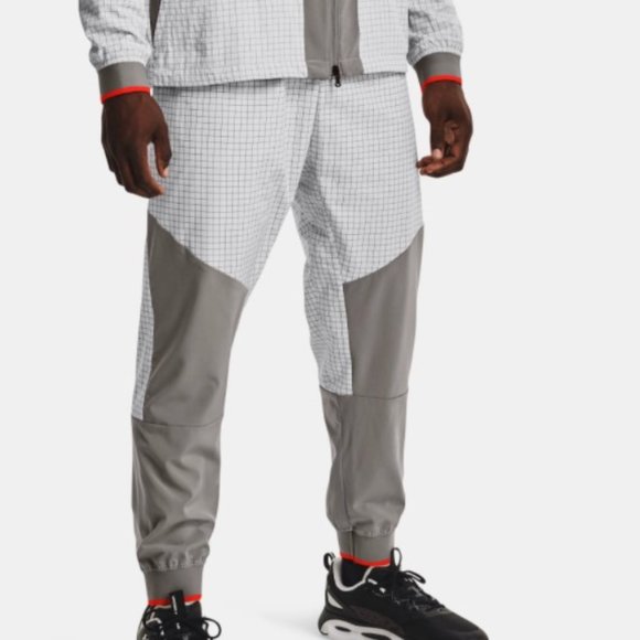 UA RUSH Legacy Woven Pants 1366187 066 Concrete Gray Grid Pattern